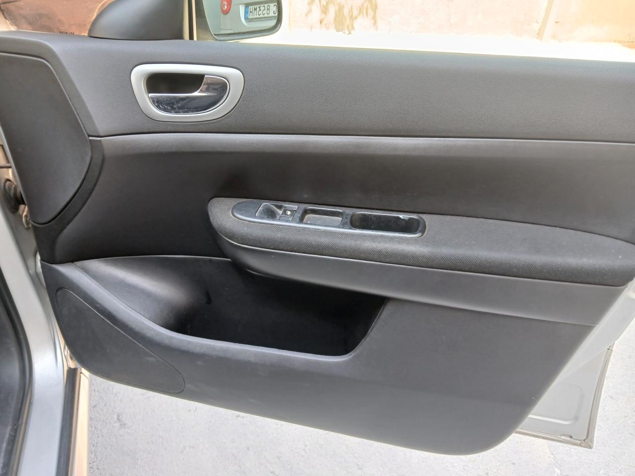 Peugeot 307 1.6 16V SW Automatica