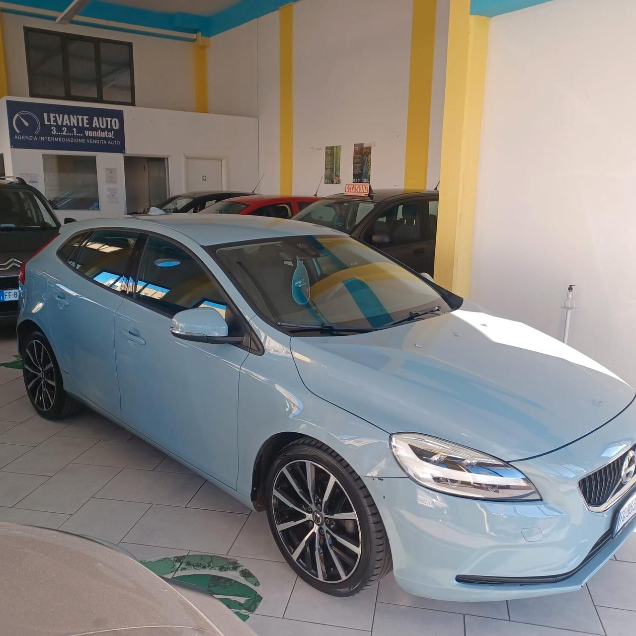VOLVO V40 OTTIMO STATO GARANZIA 1 2 MESI