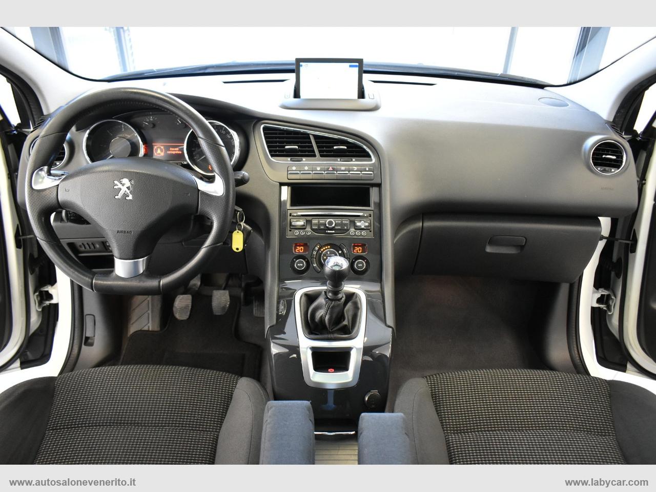 PEUGEOT 5008 BlueHDi 120 S&S Allure