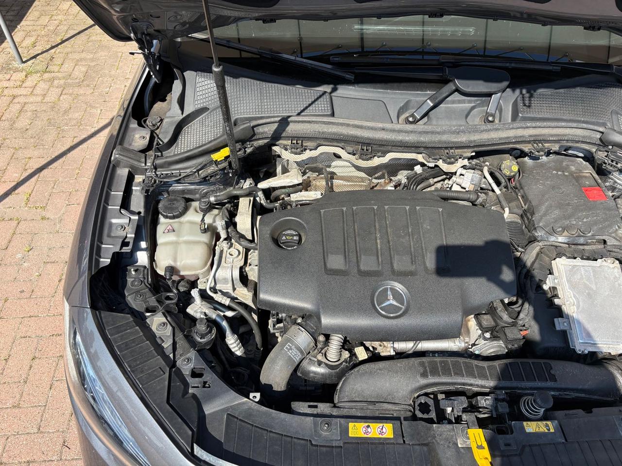 Mercedes-Benz GLA 200 AMG Line Premium 200 #10679