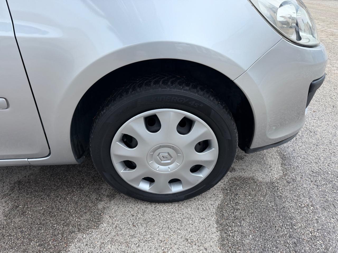 Renault Clio 1.2 benzina 75 cv 2008 100.000 km