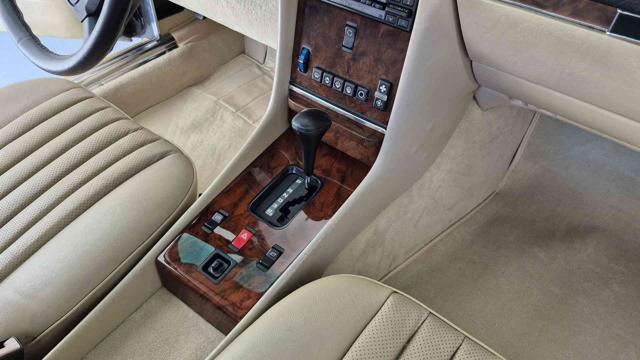 MERCEDES-BENZ SL 560 SL R107 500 5600