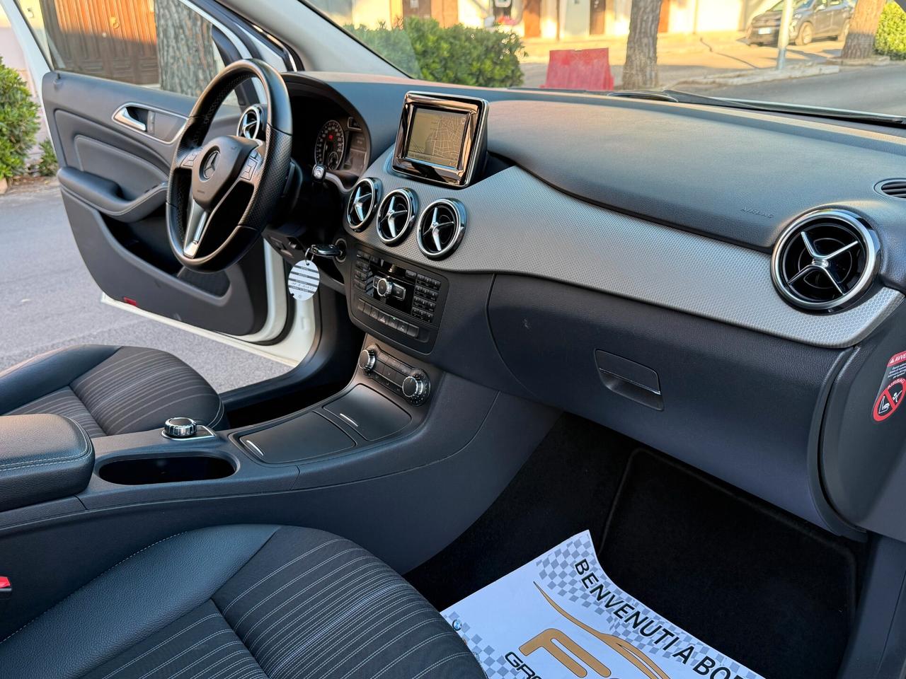 Mercedes B 200 CDI Autom Premium NAVI CAMERA 2014
