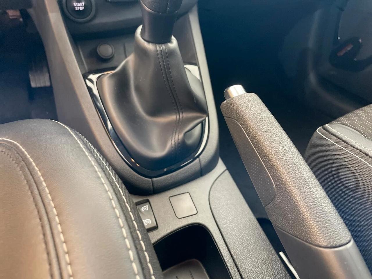 Renault Clio TCe 12V 75 CV 5 porte Moschino Zen