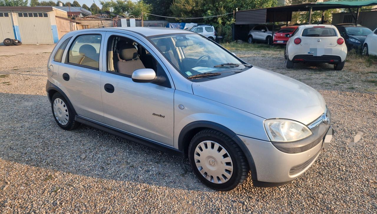 Opel Corsa 1.2i 16V cat 5 porte 'Njoy