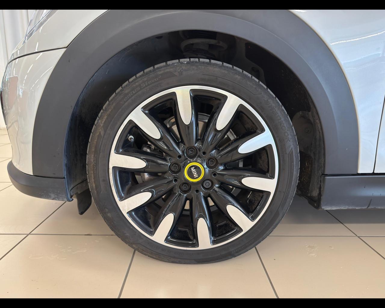 MINI Mini Full El. (F56) - Mini Cooper SE Yours