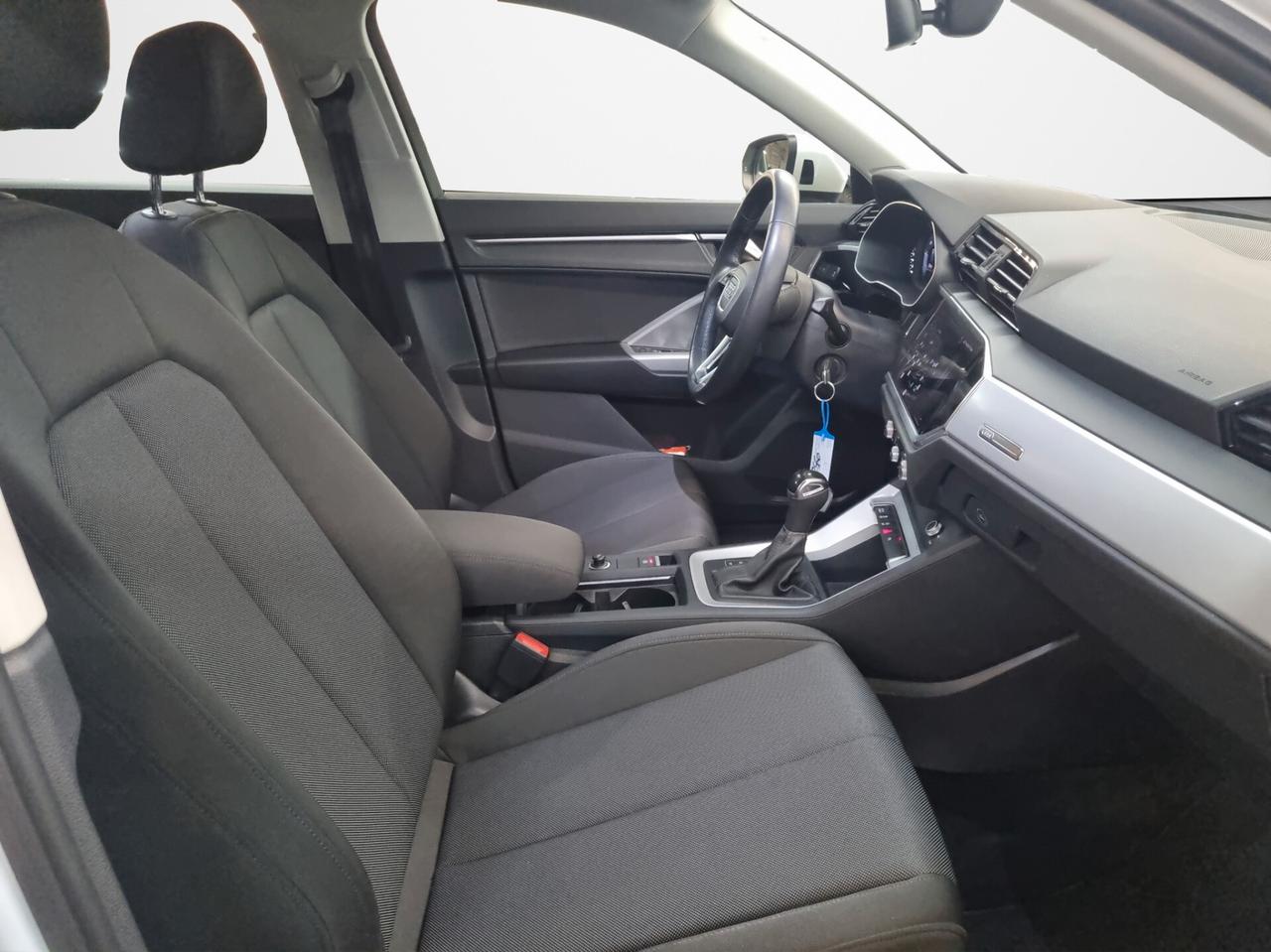 Audi Q3 35 TDI S tronic Business
