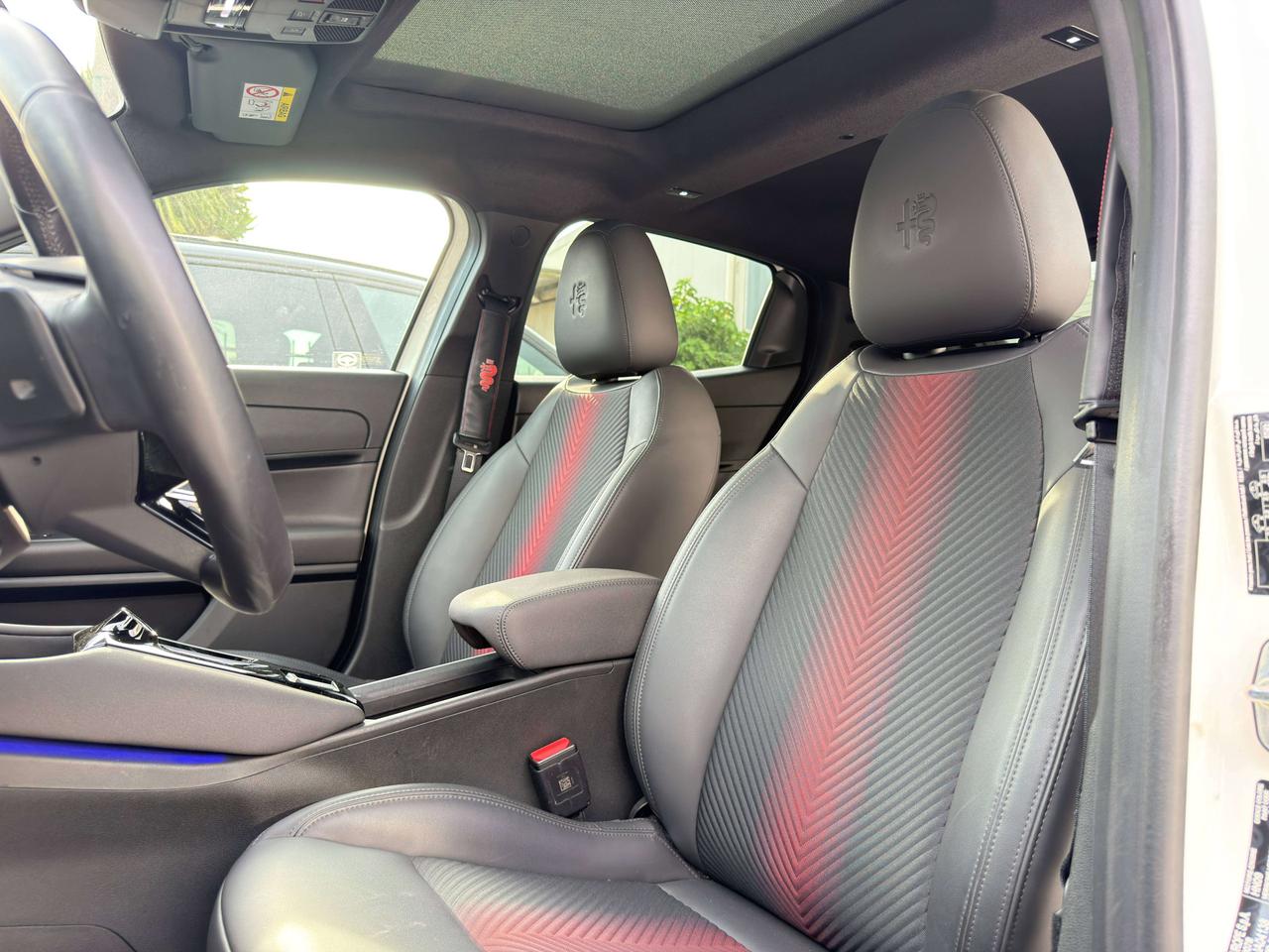 Alfa Romeo Junior 1.2 HYBRID SPECIALE 136 cv AUTOMATICA TETTO