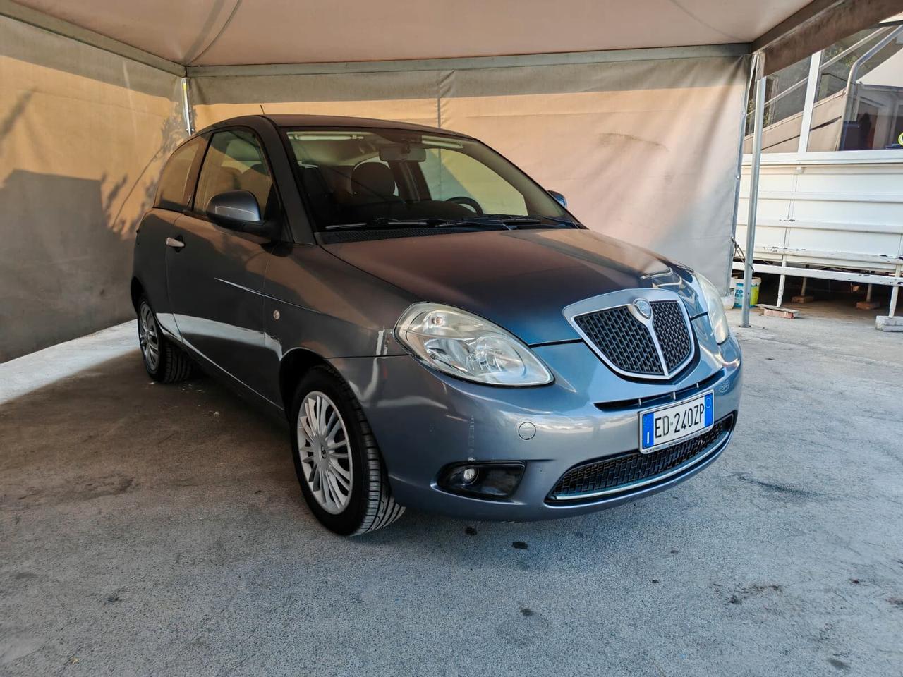Lancia Ypsilon 1.3 Mjt 90 CV Platino