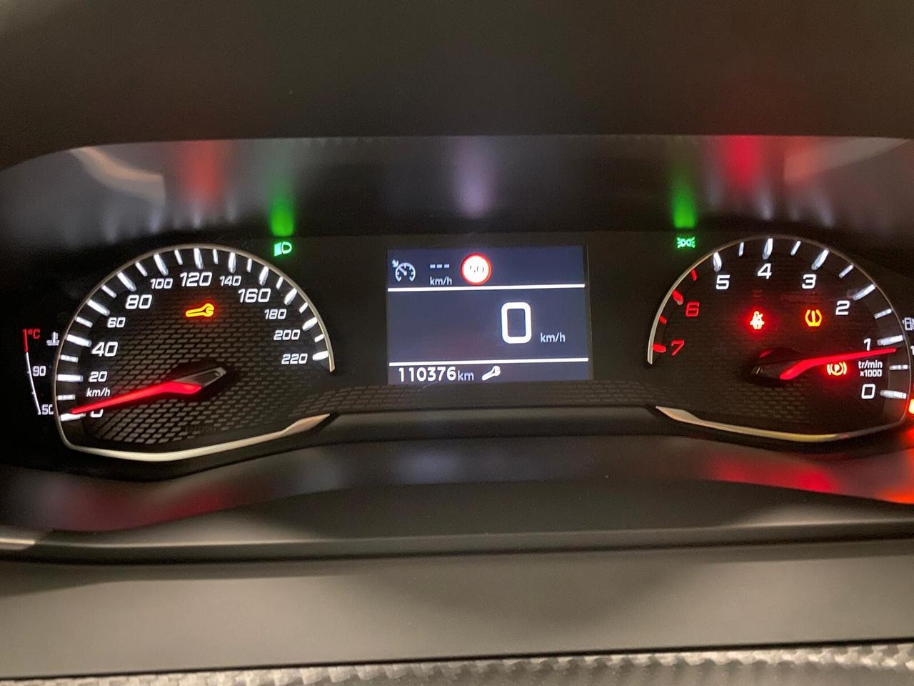 Peugeot 2008 BlueHDi 110 S&S Active Pack