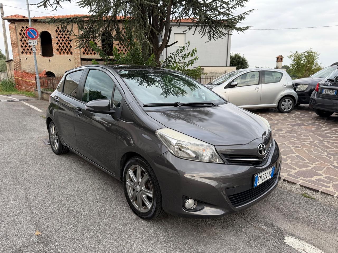 Toyota Yaris 1.3 5 porte Lounge