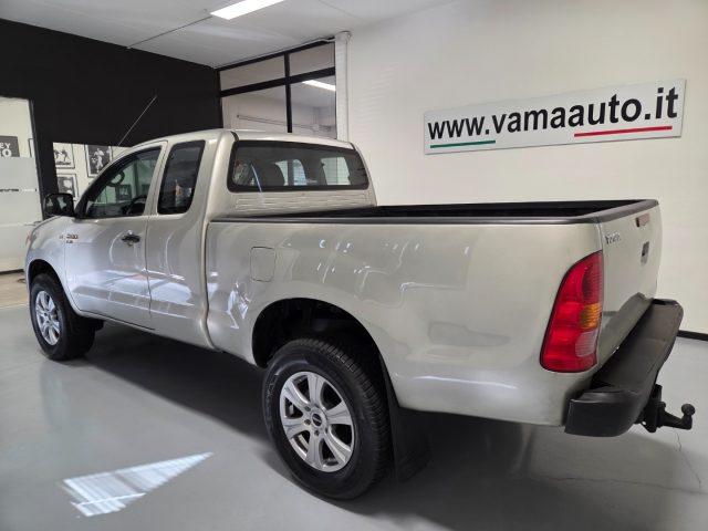TOYOTA Hilux 2.5 D-4D 4WD 2p. Extra Cab