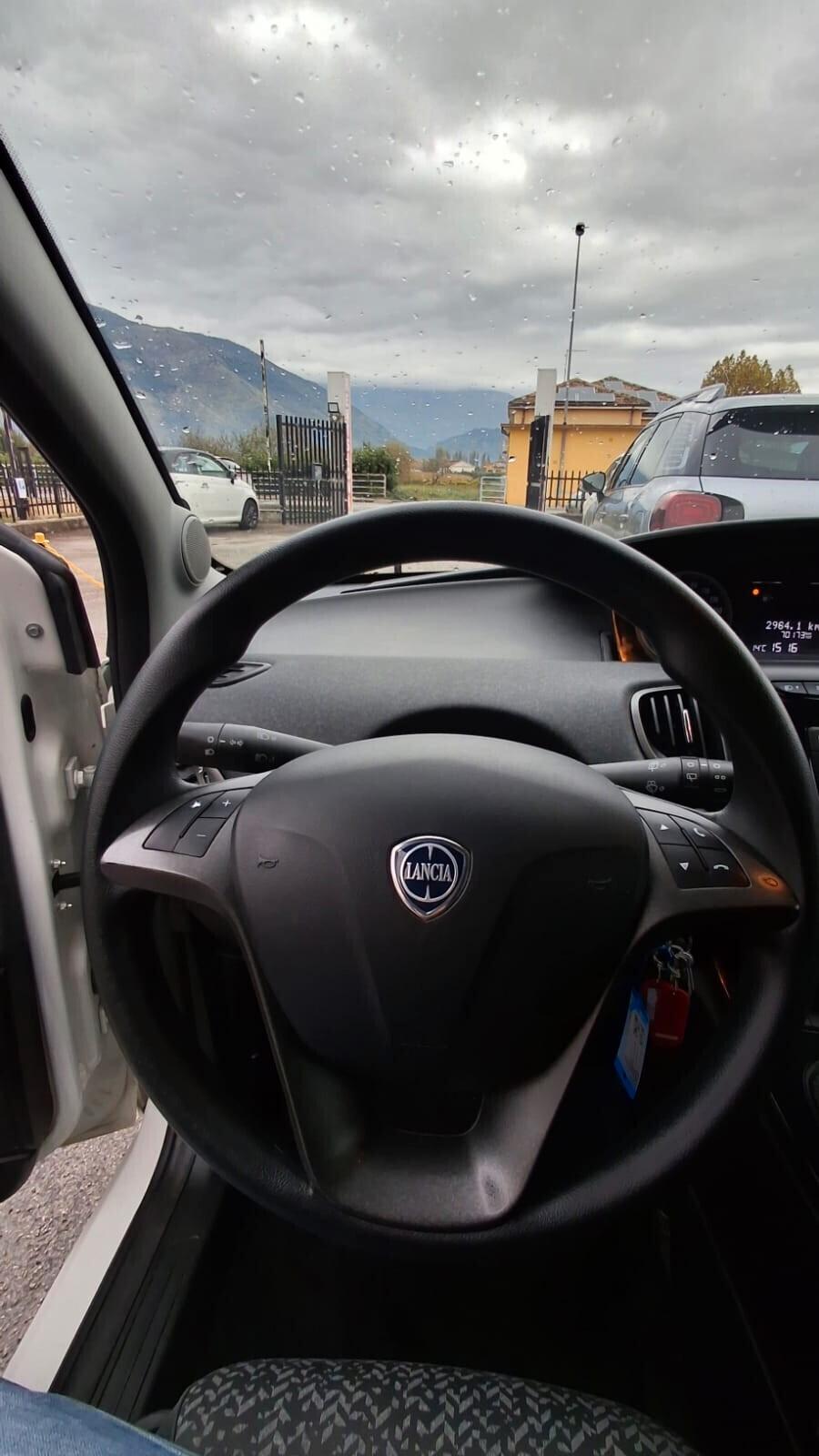 Lancia Ypsilon 1.2 69 CV Elefantino Blu(ecobonus)