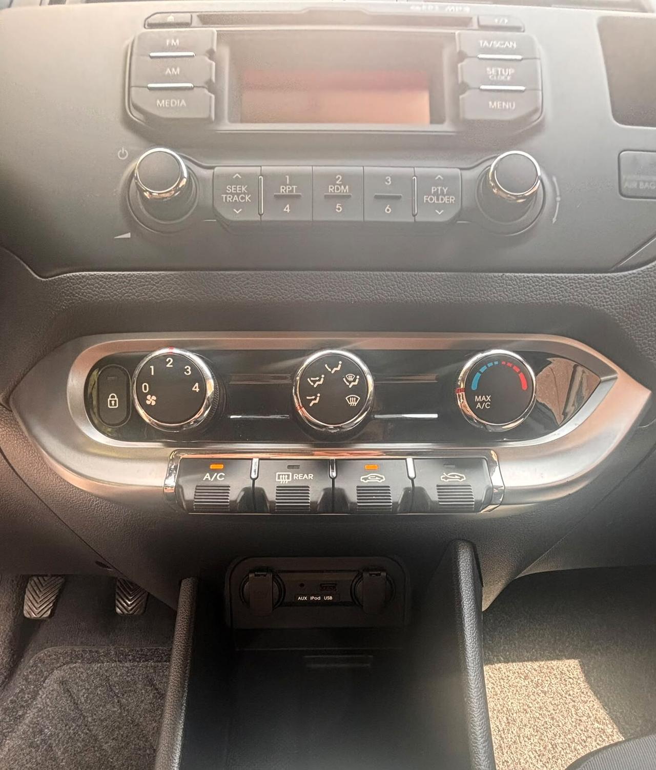Kia Rio 1.1 CRDi WGT 5p. EX