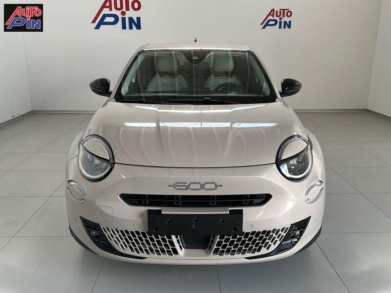 FIAT 600 600 1.2 hybrid La Prima 110cv auto