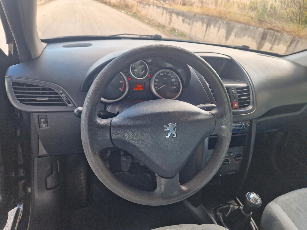Peugeot 207 1.4 HDi 70CV 5p. X Line