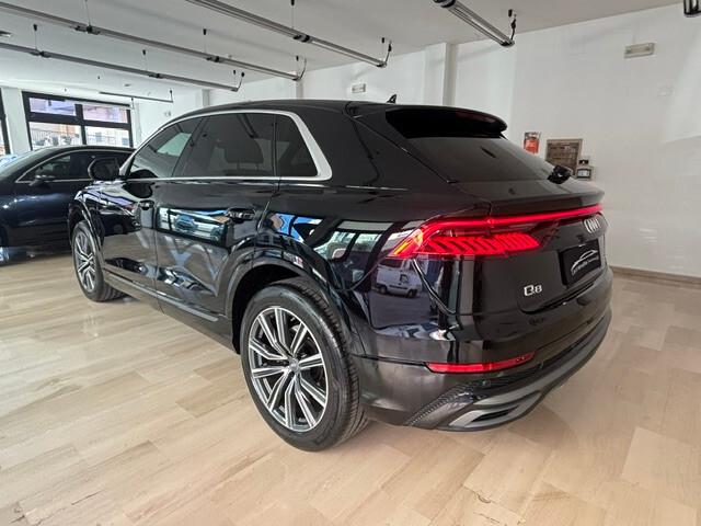 Audi Q8 45 3.0 tdi mhev Quattro Tiptronic S-Line