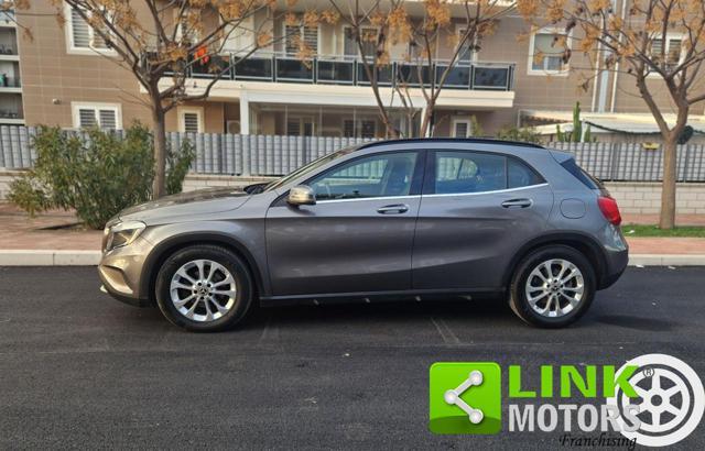 MERCEDES-BENZ GLA 200 d Automatic Business