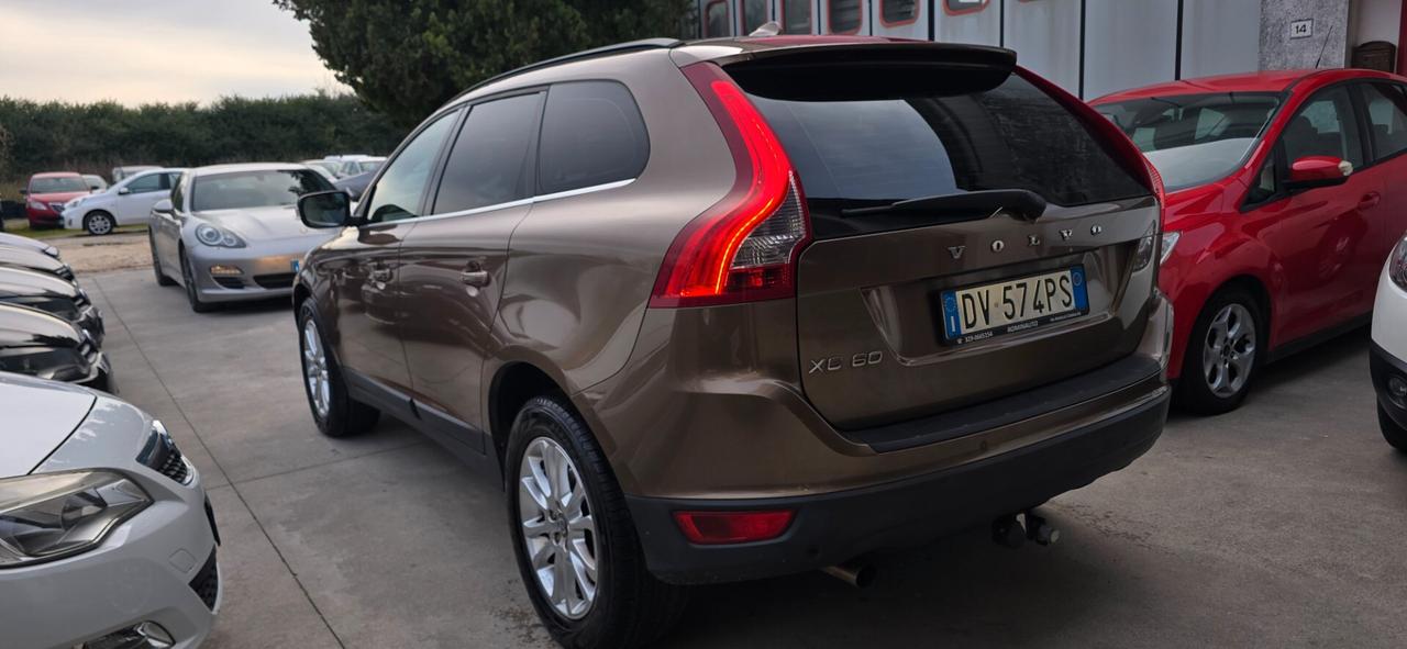 Volvo XC 60 XC60 D5 AWD Kinetic