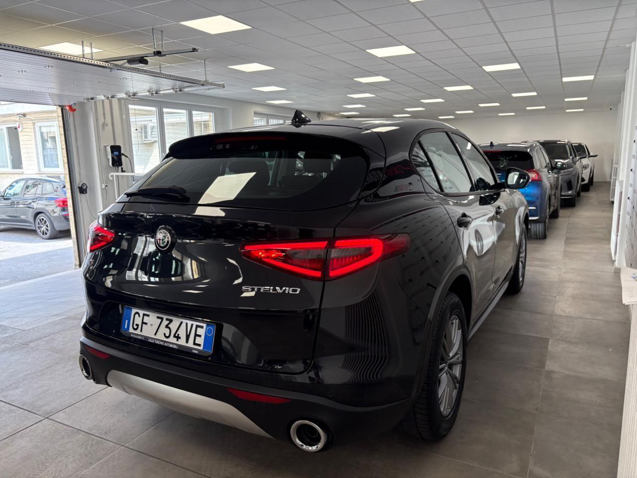 Alfa Romeo Stelvio 2.2 Turbodiesel 190 CV AT8 Q4 ,Solo 17000 KM !