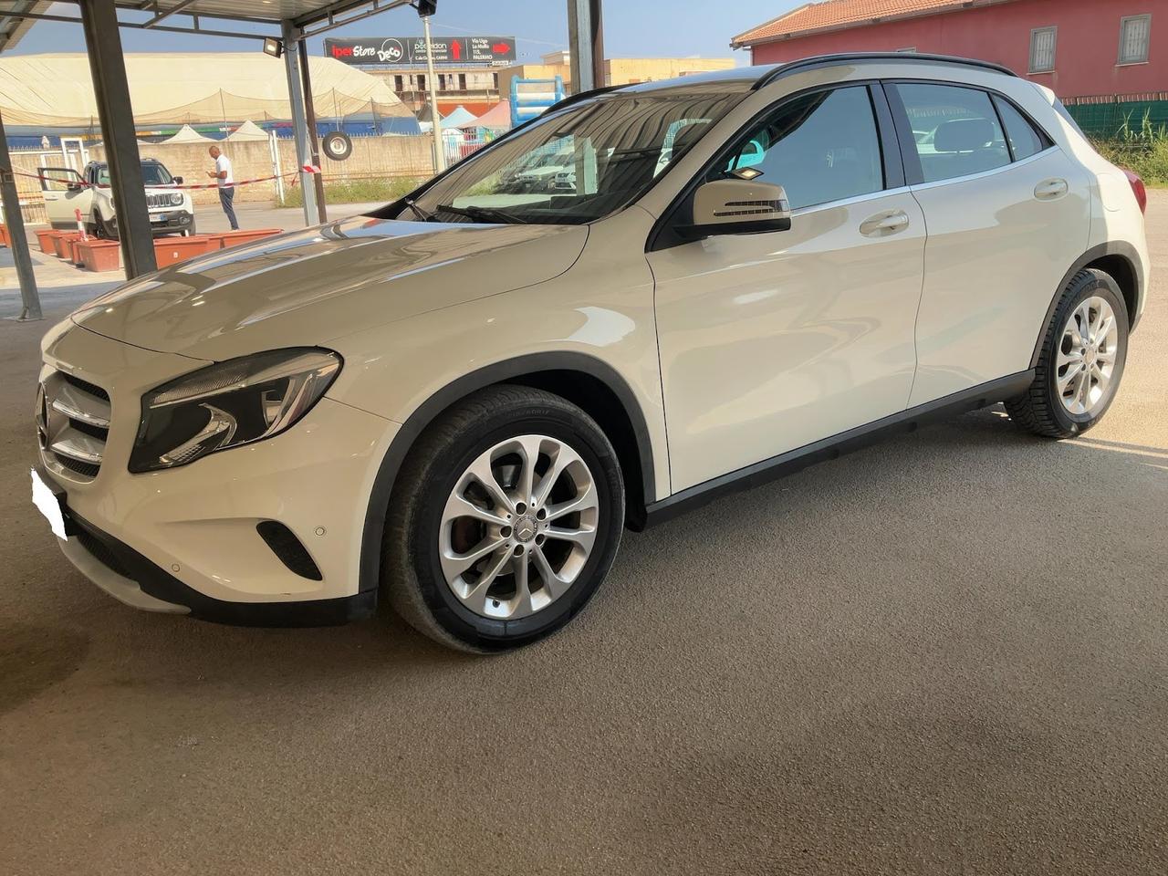 Mercedes-Benz GLA 200d Executive