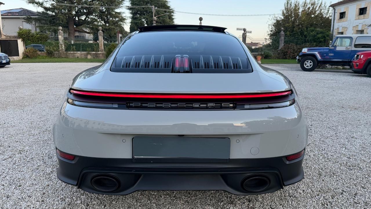Porsche 911 Carrera 992.2