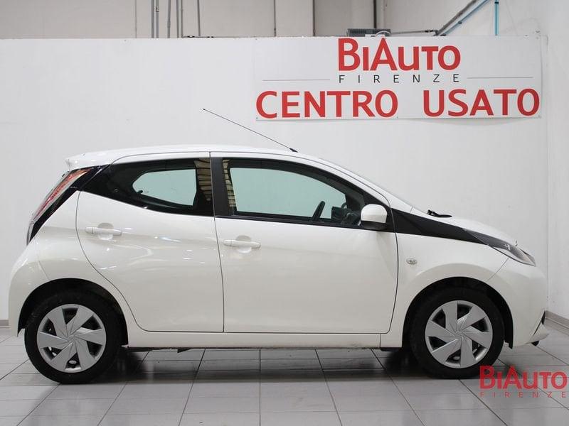 Toyota Aygo Aygo 5p 1.0 x-play my15