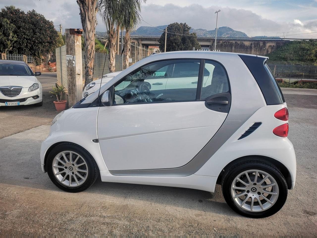 Smart ForTwo 1000 52 kW coupé passion 2012