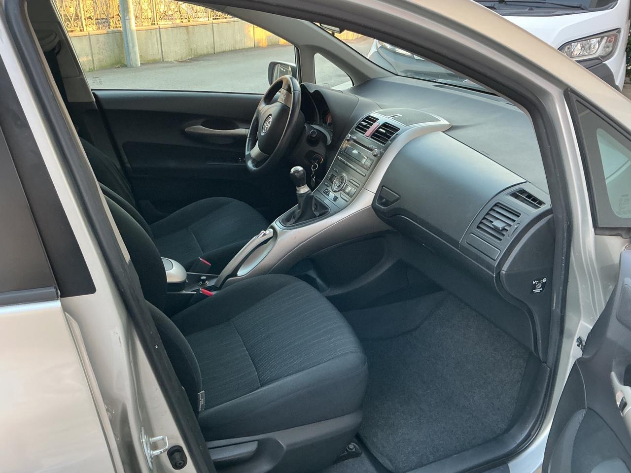 Toyota Auris 1.4 D-4D 5 porte Sol - ok neopatentati