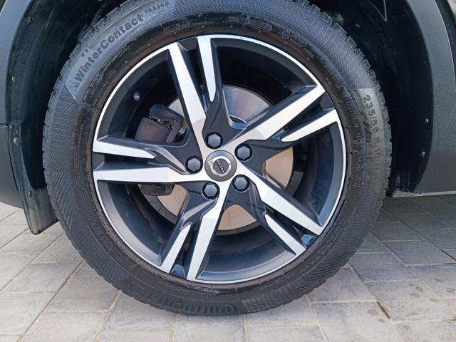 VOLVO XC40 T4 AWD Geartronic R-design
