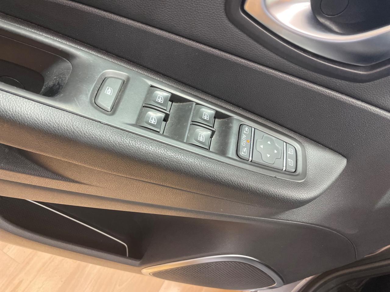 Renault Captur dCi 8V 90 CV EDC S&S Cambio Automatic B-cool