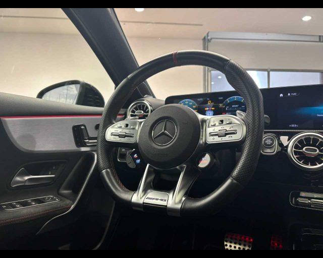 MERCEDES-BENZ A 35 AMG 4Matic