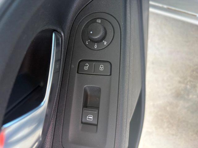 VOLKSWAGEN up! 1.0 75 CV 3 porte high up! OK NEOPATENTATI POCHI C