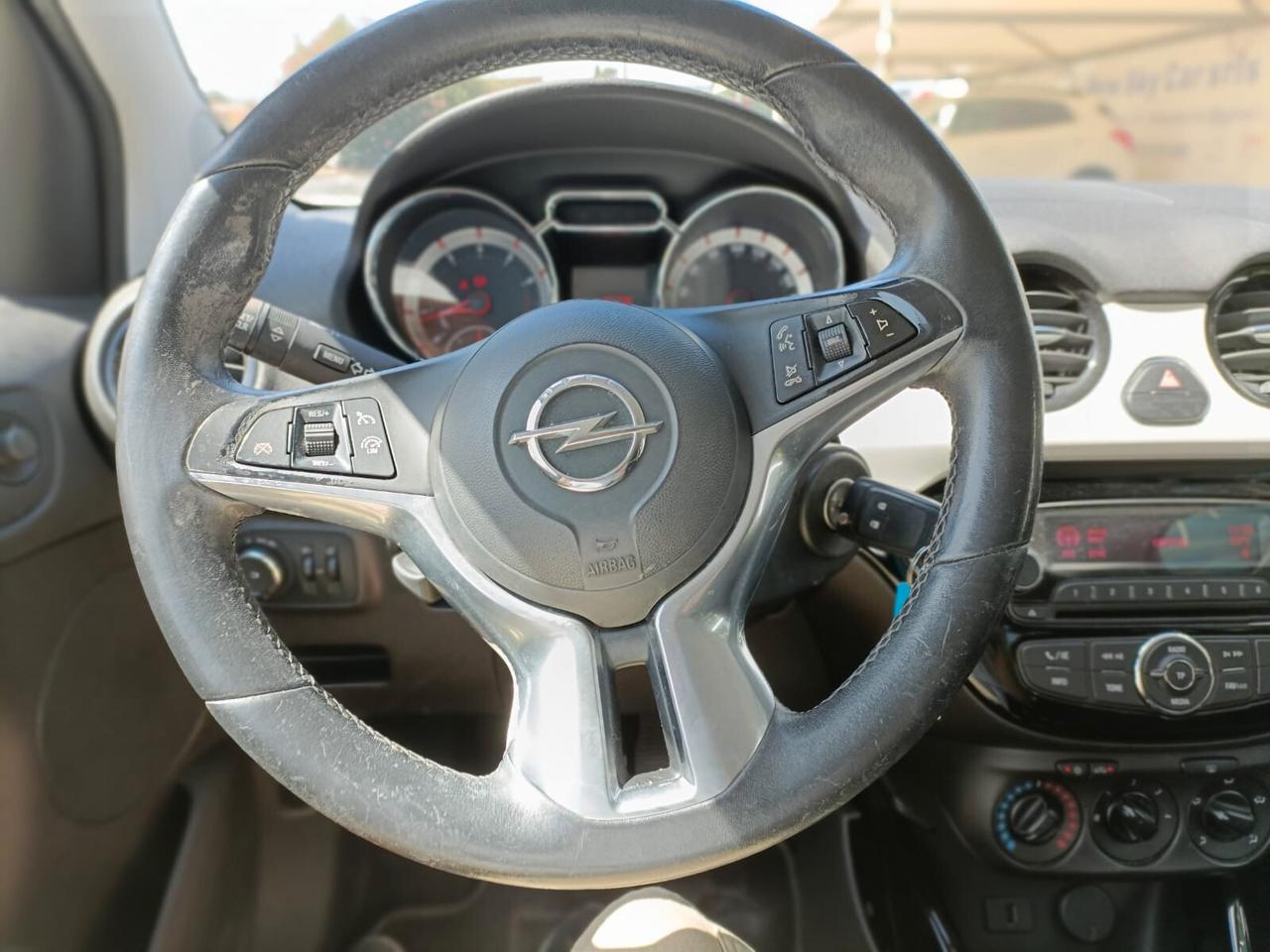 Opel Adam 1.2 70 CV Glam