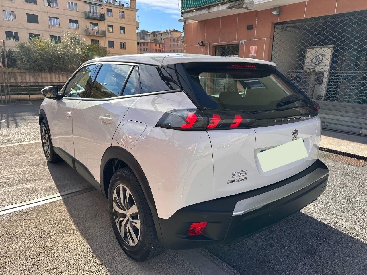 Peugeot 2008 PureTech 100 S&S Active Pack Business - Navi