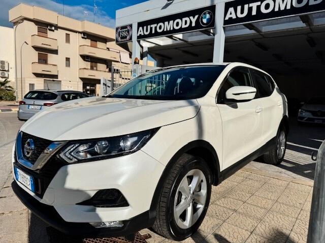 Nissan Qashqai 1.5 dCi 115 CV Business NAVI RETROCAMERA-1 PROPR.