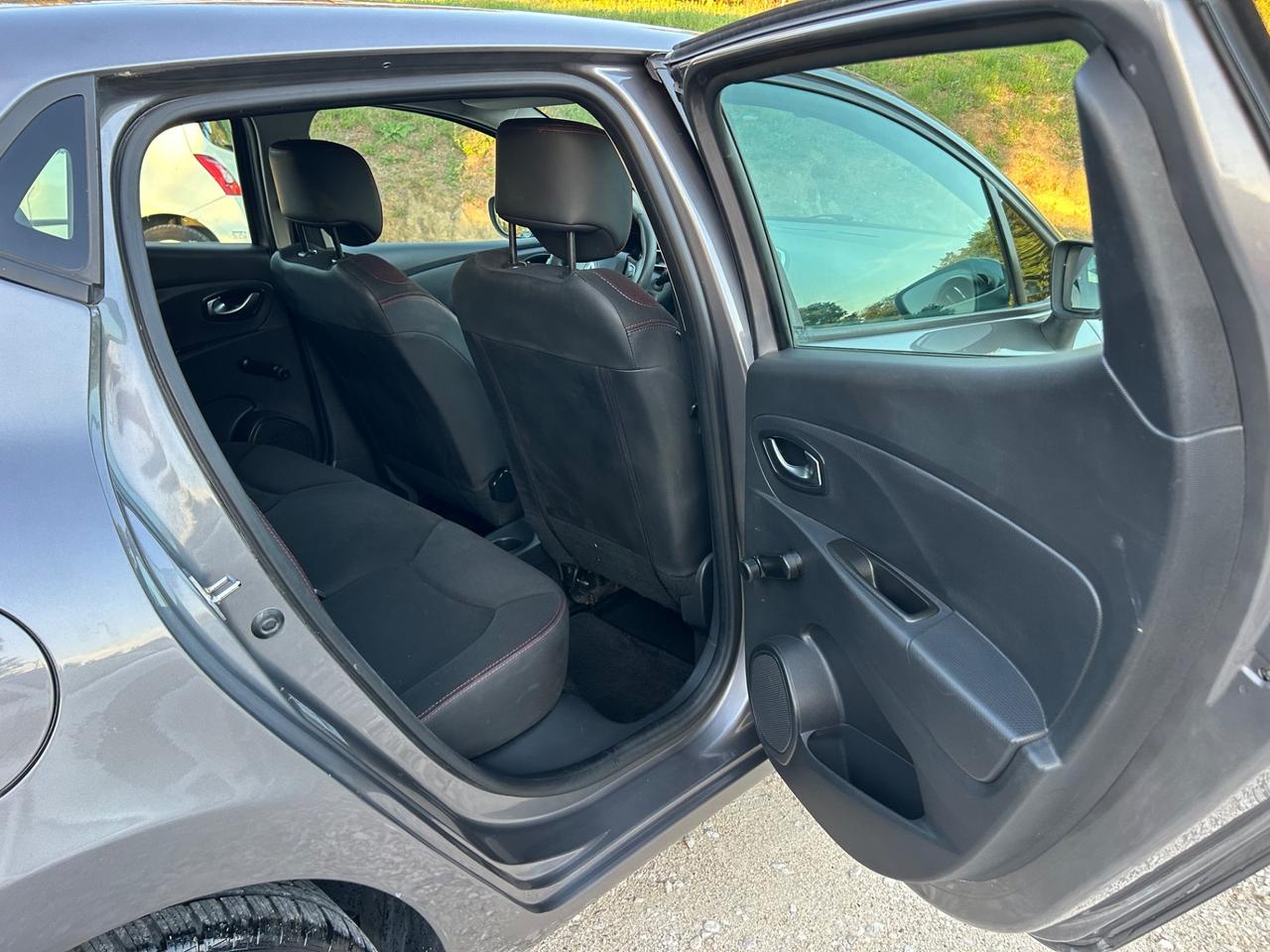 Renault Clio 1.2 75CV GPL 5 porte neopatentati permute