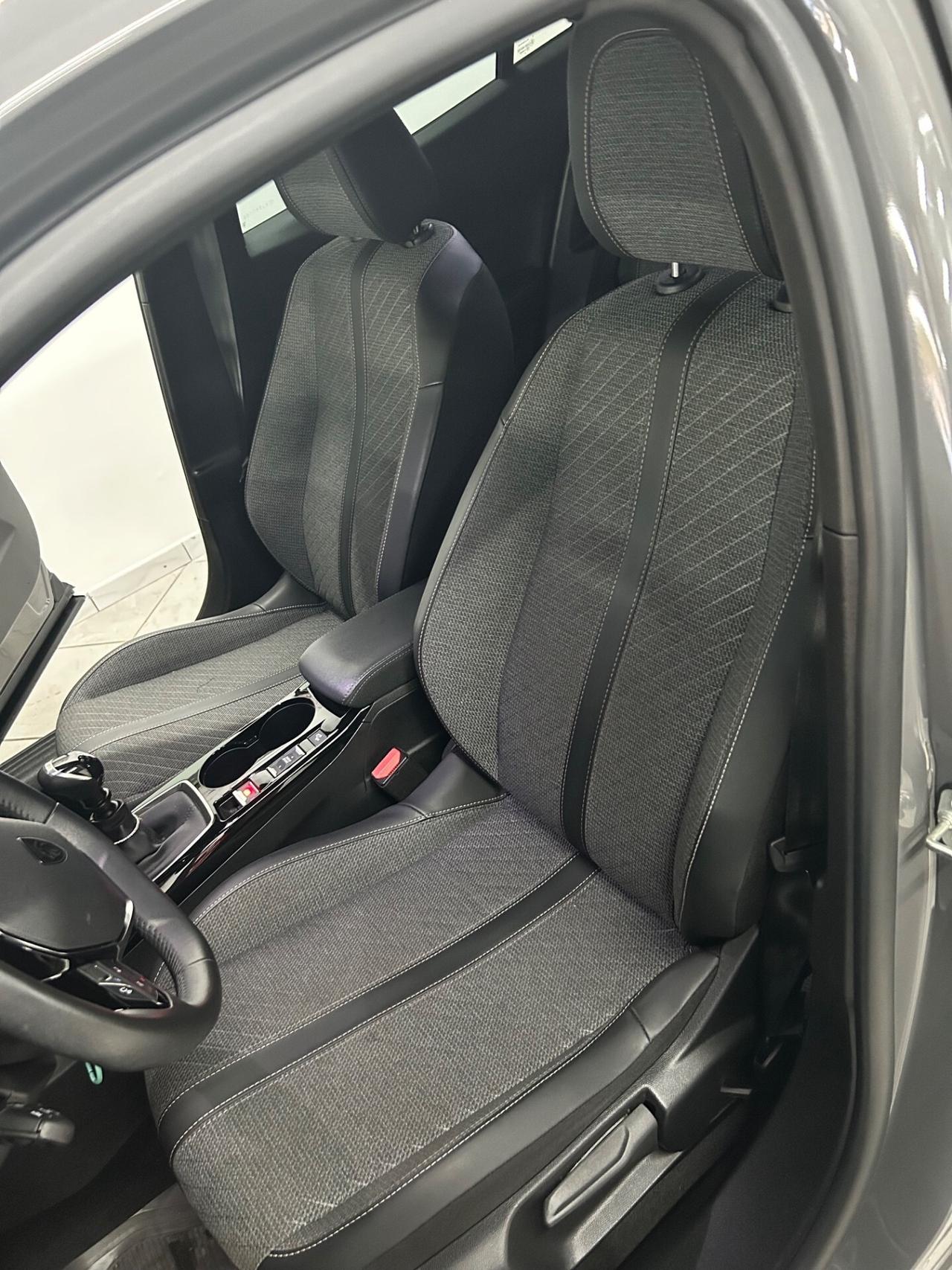 Peugeot 2008 PureTech 100 S&S Active