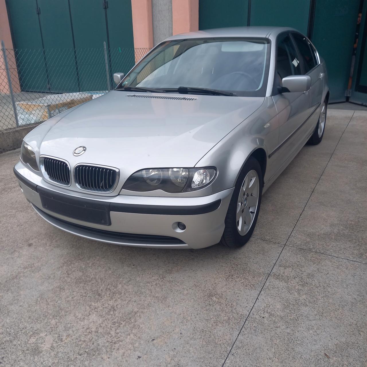 Bmw 320 320i (2.2) cat 4 porte Attiva