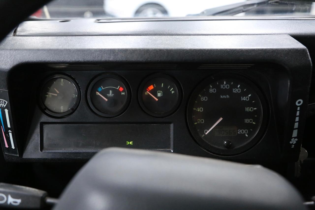 Land Rover Defender 90 2.5 Td5