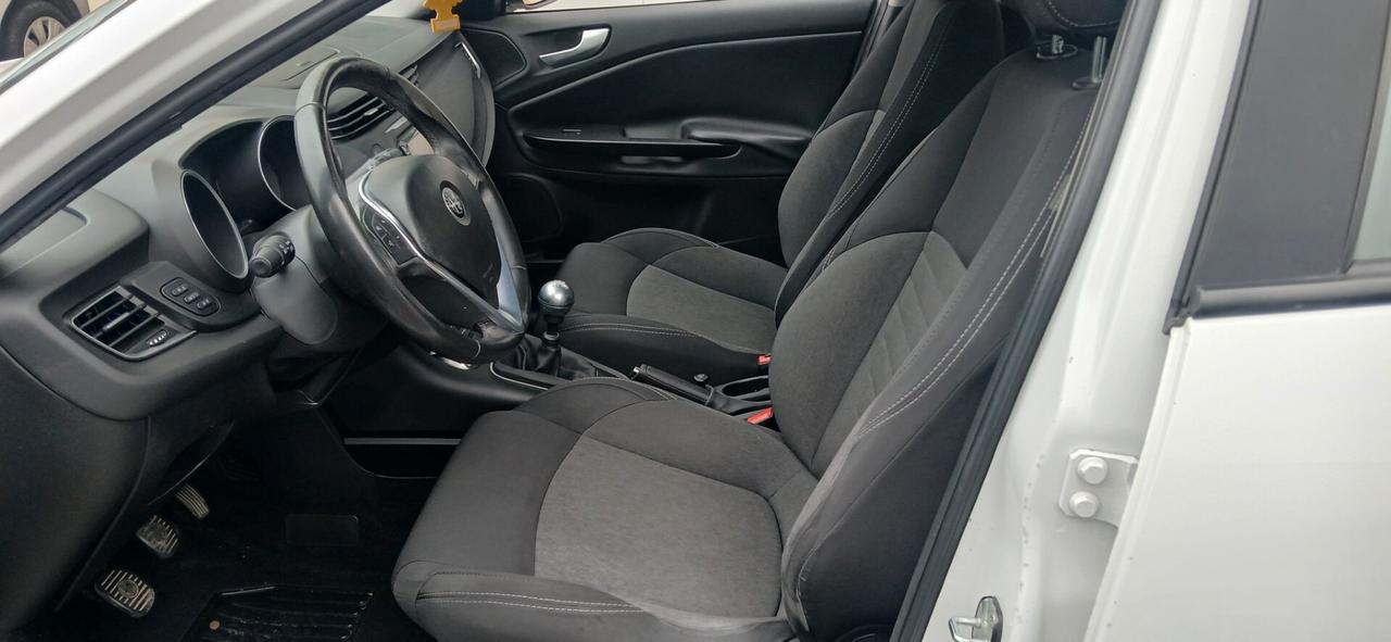 Alfa Romeo Giulietta 1.6 JTDm 120 CV neopatentati