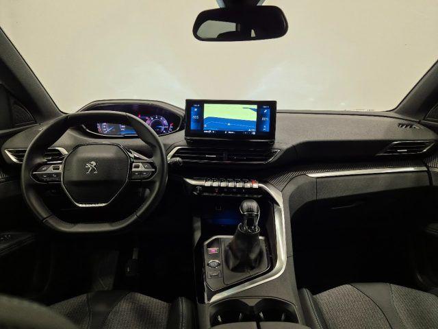 PEUGEOT 3008 PureTech Turbo 130 S&S Allure Pack N1 Autocarro