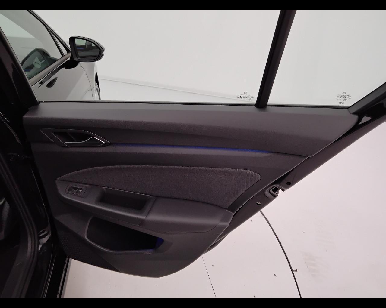 VOLKSWAGEN Golf VIII 2020 - Golf 2.0 tdi Life 115cv dsg