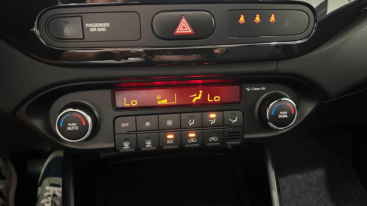 Kia Carens 1.7 CRDi 115 CV Class "Ben curata in tutto"