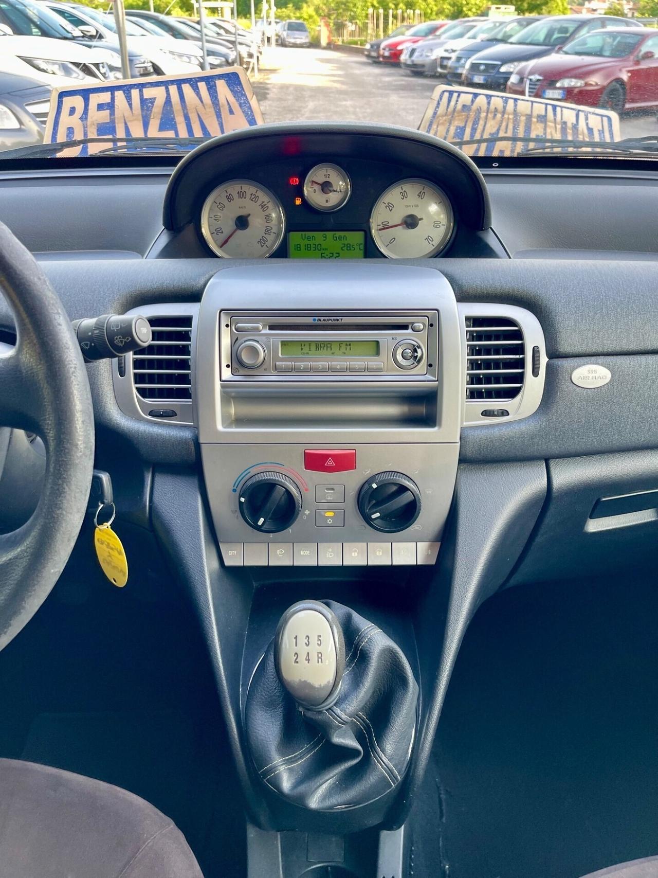 Lancia Ypsilon 1.2 Argento