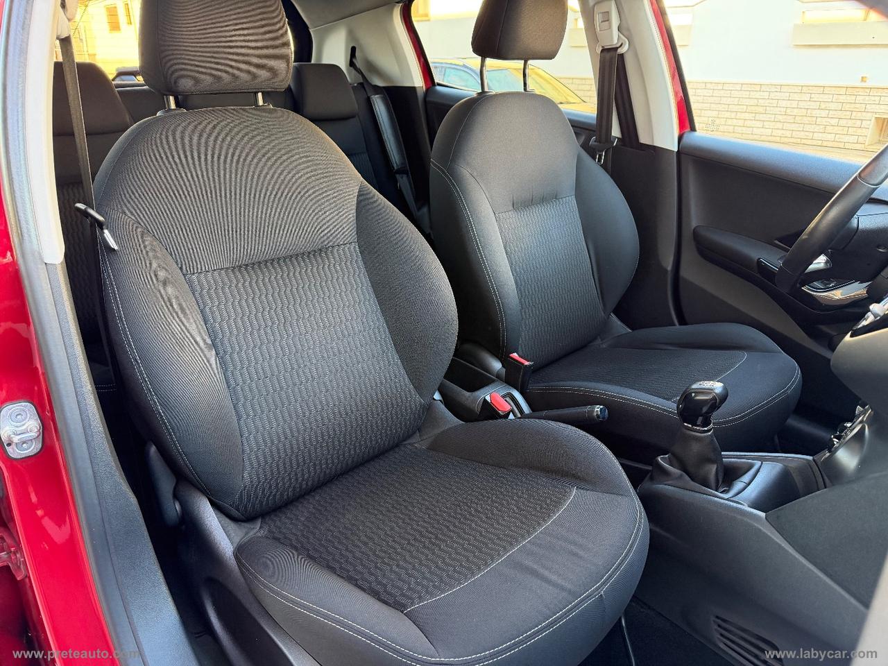 PEUGEOT 208 PureTech 82 5p. Allure