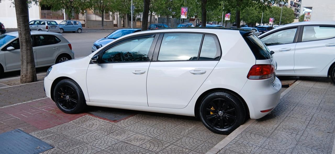 Volkswagen GOLF 1.6 TDI DPF 5p. HIGHLINE