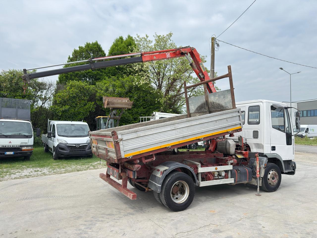 Iveco Eurocargo 100E15 ribaltabile - gru Fassi F30