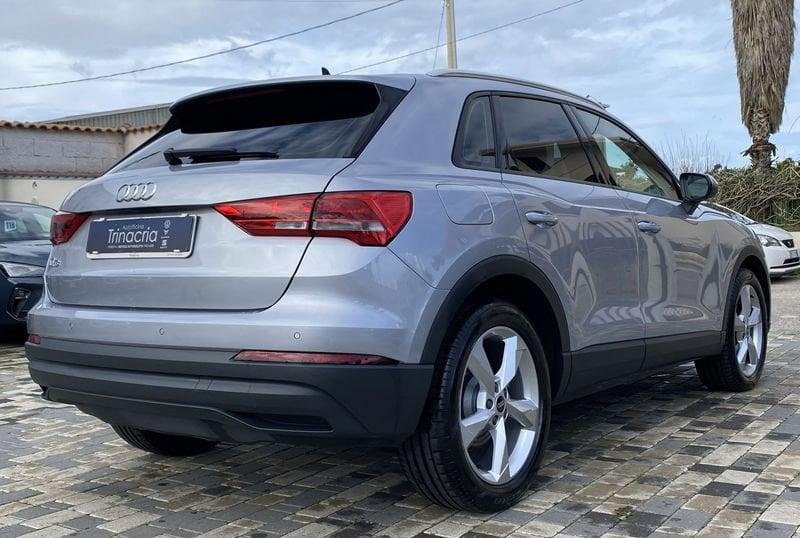 Audi Q3 Business 2.0 TDI 150CV S-Tronic 35