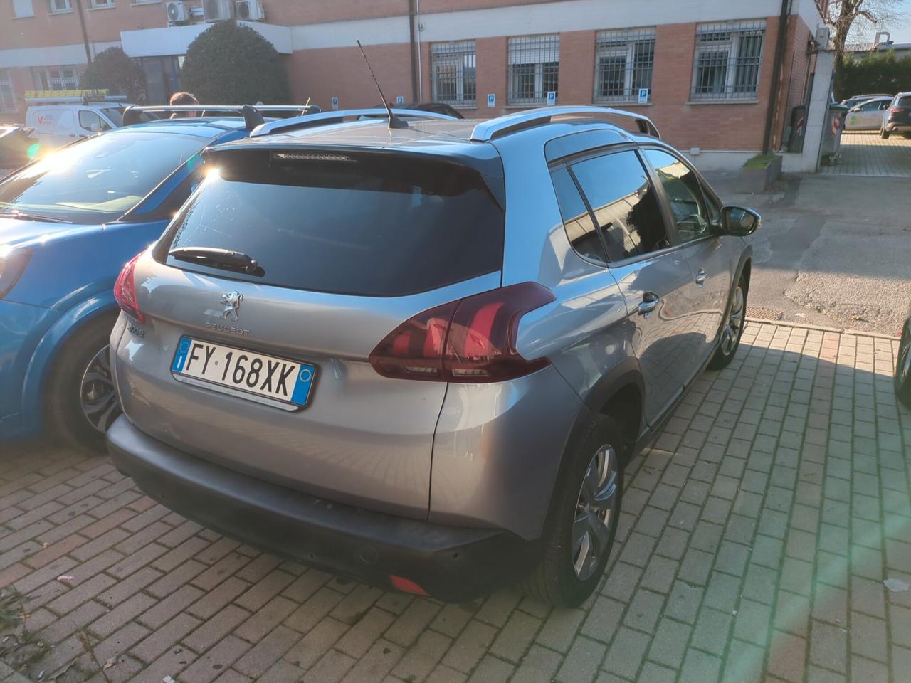 Peugeot 2008 BlueHDi 100 S&S Signature